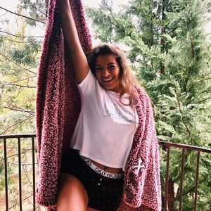 Meet your Posher, Alyssa